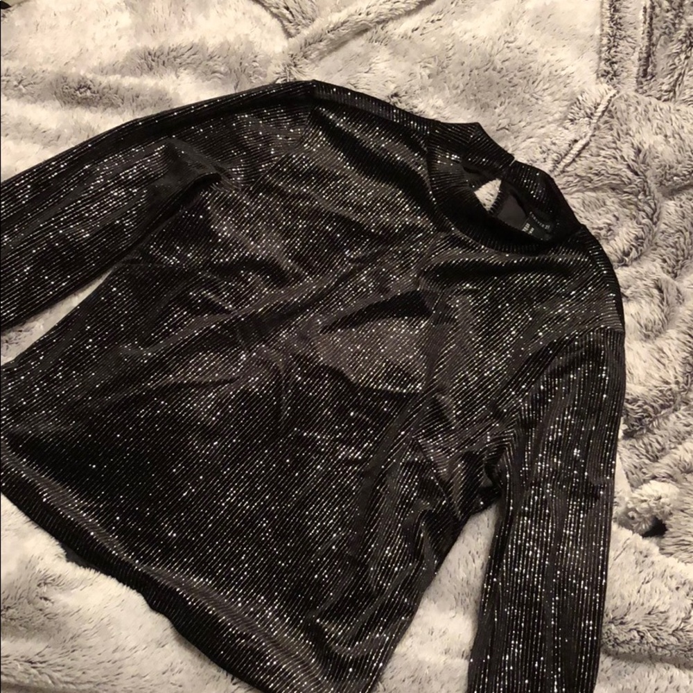 Black sparkly pinstripe cropped shirt